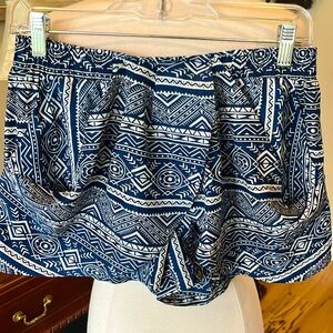 Umgee Shorts Navy Blue White Print Wrap Silky Womens Medium